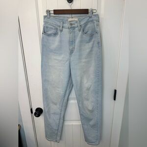 Levi's High Rise Tapered Jeans Light Wash Denim Size 28 EUC